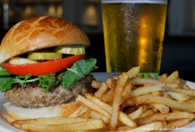Why drinking alcohol makes us hungry